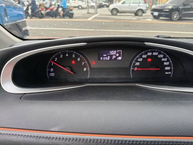 2019年5月出廠 TOYOTA SIENTA 1.5客貨車 里程保證90000多公里  有ikey  倒車影像  第14張相片