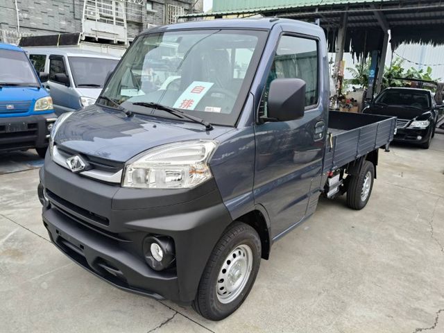 A190 自排 2024年全新領牌車 未使用過 里程僅12公里 原漆原鈑件有電動收摺後視鏡 還有白色的  第3張相片