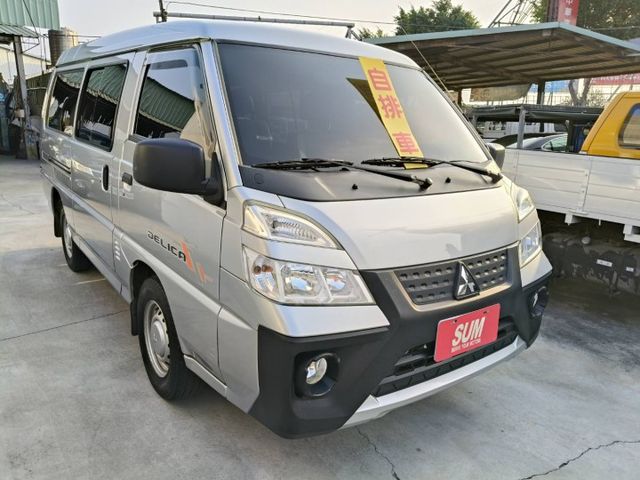 里程保證 自排八人座客貨車 僅換一片門 車況佳 好開大空間 盲點 雙安 定速 TRC  第1張相片