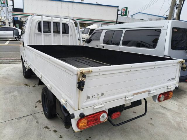 自手排 全新領牌車 貨斗10呎 柴油省油 舒適好開  第4張相片