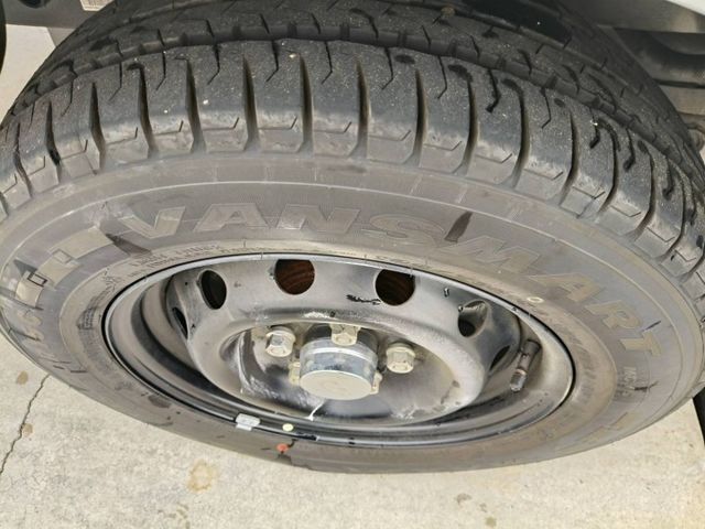 自手排 全新領牌車 貨斗10呎 柴油省油 舒適好開  第10張相片
