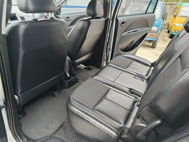 里程保證 有後照鏡型倒車影像 認證通過 四輪如新 工作休旅兩相宜  第8張相片
