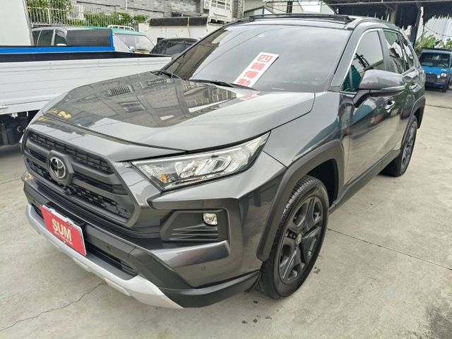 四輪傳動 AD版 全車原漆原鈑件 就像新車 里程保證11000多公里 盲點ACC車道偏移全景天窗電尾門電動椅  第3張相片