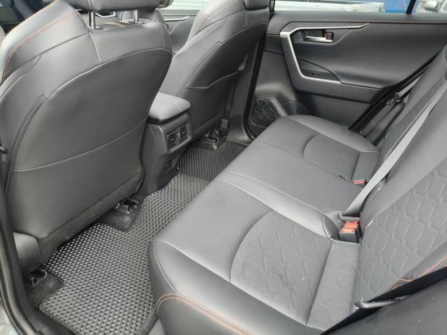 四輪傳動 AD版 全車原漆原鈑件 就像新車 里程保證11000多公里 盲點ACC車道偏移全景天窗電尾門電動椅  第11張相片