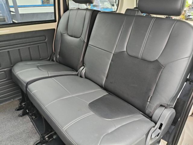 里程保證4萬多公里 原鈑件 自排五人座客貨車 車主超顧車 有盲點 雙安 ABS TRC  第16張相片