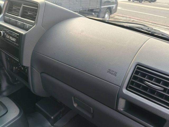 2021年6月出廠 A190  里程保證2萬 右前葉更換 認證通過 自排貨車  一手車有盲點 雙安 ABS TRC  第8張相片