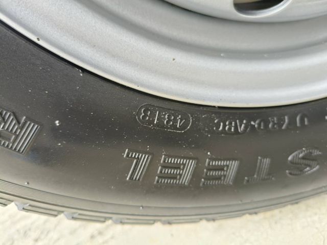 2018年12月出廠 A180 里程保證3萬多 原鈑件 自排五人座客貨車 車主超顧車 雙安 ABS TRC  第14張相片