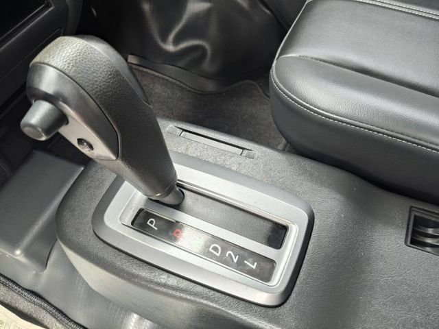 2018年12月出廠 A180 里程保證3萬多 原鈑件 自排五人座客貨車 車主超顧車 雙安 ABS TRC  第17張相片