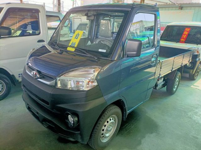 A190 自排 2024年全新領牌車 未使用過 里程僅20公里內 原漆原鈑件有電動收摺後視鏡 還有白色的  第4張相片