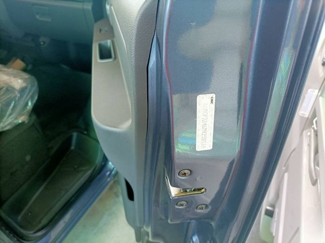 A190 自排 2024年全新領牌車 未使用過 里程僅20公里內 原漆原鈑件有電動收摺後視鏡 還有白色的  第8張相片