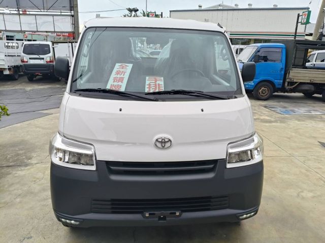 2024年9月出廠 townace 手排鐵斗 全新領牌車 還有白色木床  第2張相片