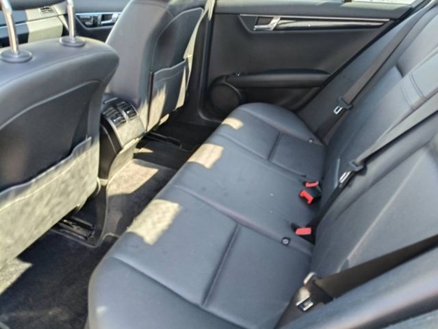 一手老闆用車 車況佳 無事故無泡水 里程保證  第11張相片