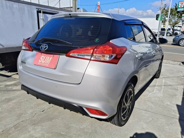 原鈑件里程保證11萬多公里 最耐操的小車 好停車 好保養 妥善率高 有電摺後視鏡 鋁圈  第5張相片