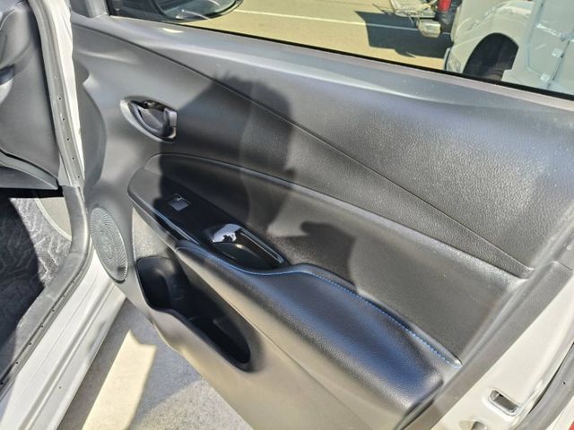 原鈑件里程保證11萬多公里 最耐操的小車 好停車 好保養 妥善率高 有電摺後視鏡 鋁圈  第11張相片