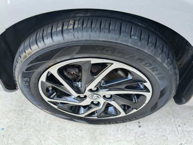 原鈑件里程保證11萬多公里 最耐操的小車 好停車 好保養 妥善率高 有電摺後視鏡 鋁圈  第14張相片