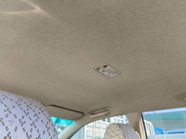 一手女用車 里程保證11萬多公里 無事故無泡水 整修完成附工單 內裝超美 最佳代步車  第11張相片