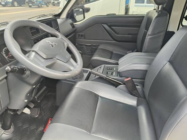 手排8人座客貨車 會附椅子 里程保證78000多公里 原鈑件 有雙安全氣囊 ABS  第8張相片