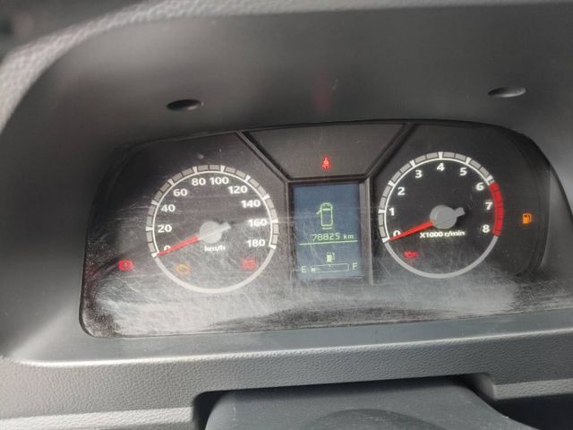 手排8人座客貨車 會附椅子 里程保證78000多公里 原鈑件 有雙安全氣囊 ABS  第9張相片