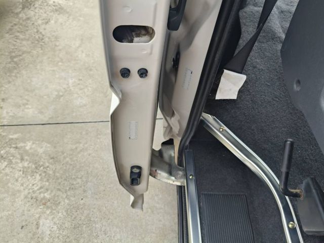 手排8人座客貨車 會附椅子 里程保證78000多公里 原鈑件 有雙安全氣囊 ABS  第15張相片