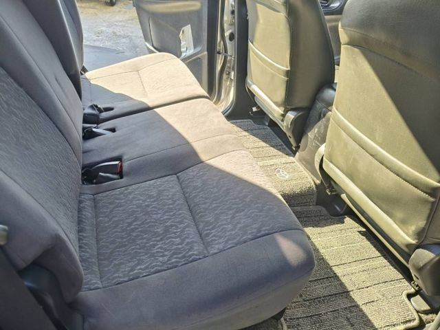 2015年12月出廠 TOYOYA INNOVA 2.0手排 原鈑件 里程保證17萬多公里 無事故無泡水  第9張相片