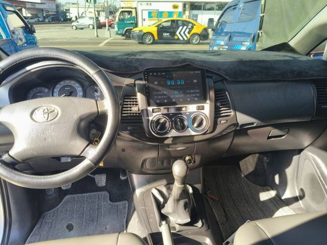 2015年12月出廠 TOYOYA INNOVA 2.0手排 原鈑件 里程保證17萬多公里 無事故無泡水  第13張相片