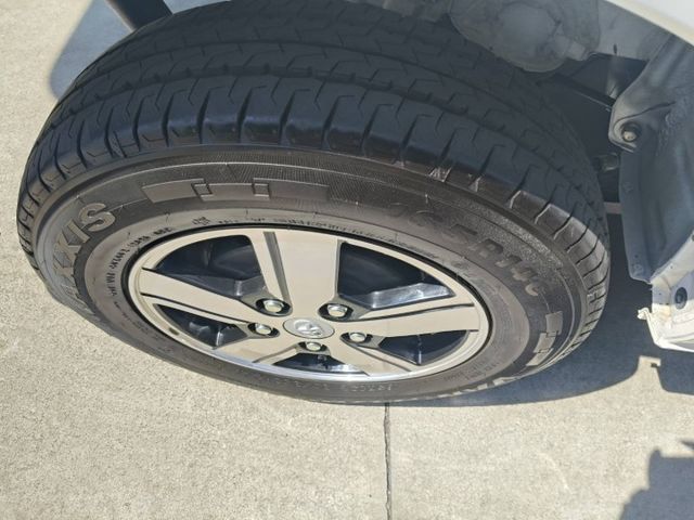 頂級版 有TSS 2.0盲點 鋁圈 電動後視鏡 全車原鈑件 保證僅跑3000多公里  第6張相片