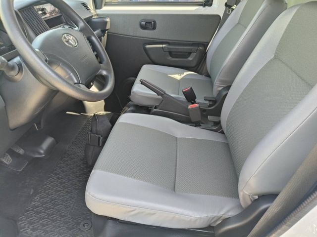 頂級版 有TSS 2.0盲點 鋁圈 電動後視鏡 全車原鈑件 保證僅跑3000多公里  第9張相片