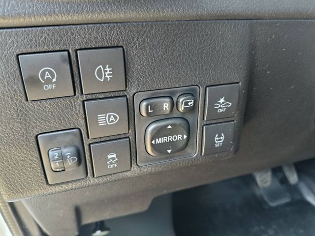 頂級版 有TSS 2.0盲點 鋁圈 電動後視鏡 全車原鈑件 保證僅跑3000多公里  第12張相片