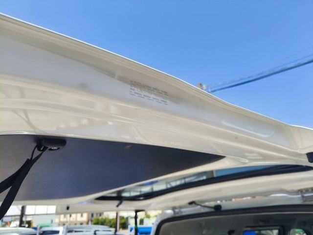 頂級版 有TSS 2.0盲點 鋁圈 電動後視鏡 全車原鈑件 保證僅跑3000多公里  第16張相片