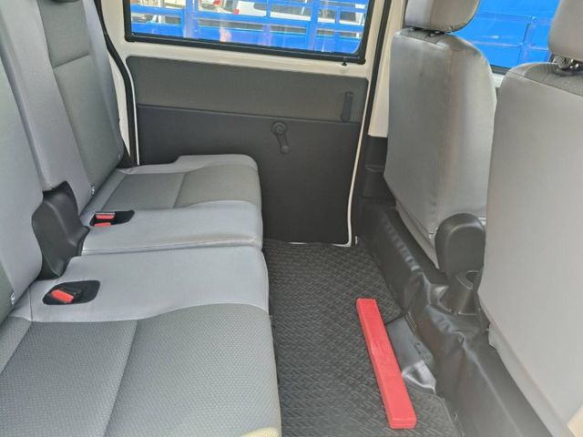 頂級版 有TSS 2.0盲點 鋁圈 電動後視鏡 全車原鈑件 保證僅跑3000多公里  第18張相片