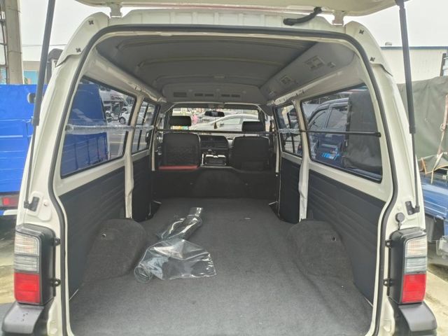 里程保證原鈑件 二人座貨車版 車況佳 買回去馬上發大財  第9張相片