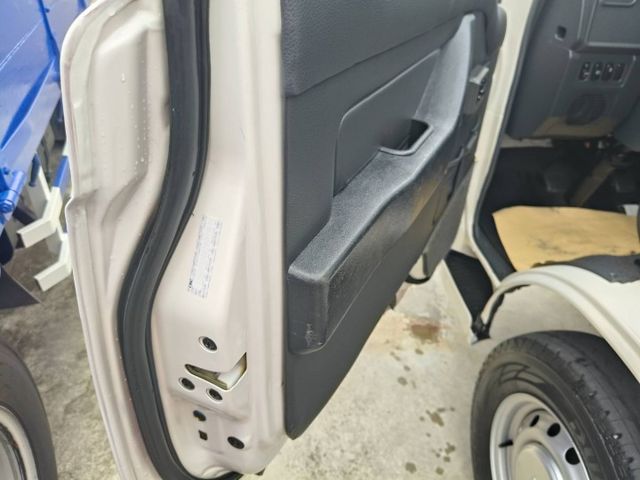 里程保證原鈑件 二人座貨車版 車況佳 買回去馬上發大財  第15張相片