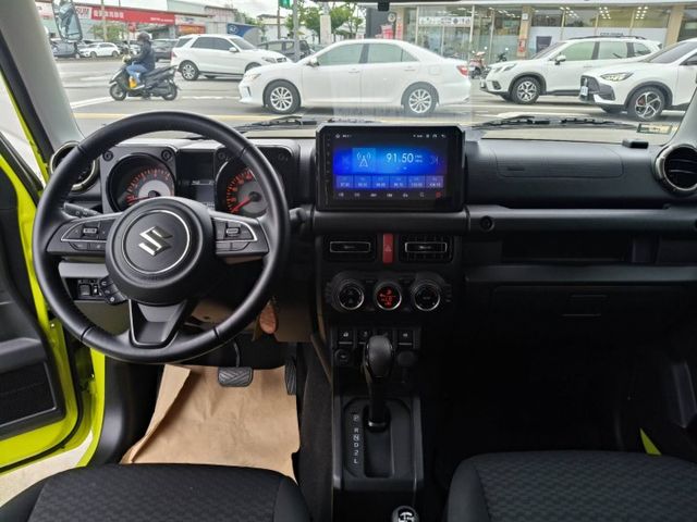 超漂亮 四輪傳動 無改裝無涉水無OFF ROAD市區女用車 里程保證20000多公里原鈑件  第16張相片