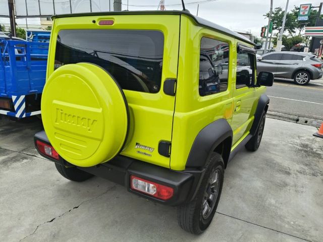超漂亮 四輪傳動 無改裝無涉水無OFF ROAD市區女用車 里程保證20000多公里原鈑件  第4張相片