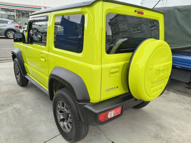 超漂亮 四輪傳動 無改裝無涉水無OFF ROAD市區女用車 里程保證20000多公里原鈑件  第5張相片