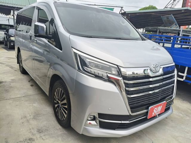 2022年12月出廠 2023年2月領牌 一手個人用車 里程保證原鈑件 八人座客車 車況一級棒 大空間載人露營兩相宜  第1張相片