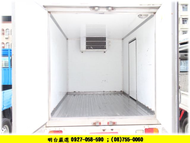 新改款 1300cc + 認證 原鈑件 /全車 保固 1 年/ 上下升降蓬/ 可全額貸-0 利率 -送 -0 利息  第4張相片