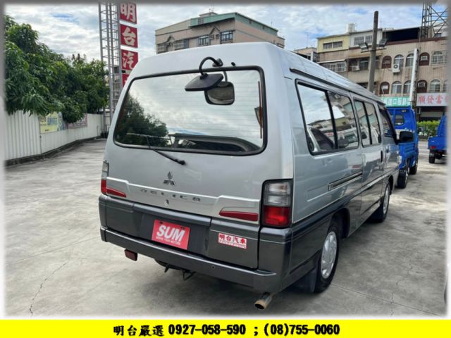 8 人座 / 履約 全車 1 年 保固 /全車 原鈑 原漆 保證 /  認證車 【 明台  0 利率 -送-0 利息】  第2張相片