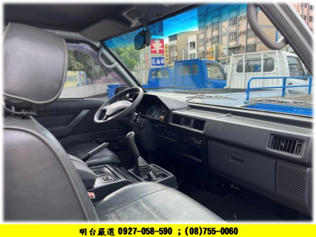 8 人座 / 履約 全車 1 年 保固 /全車 原鈑 原漆 保證 /  認證車 【 明台  0 利率 -送-0 利息】  第5張相片
