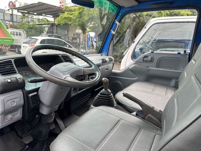 全車 保 固 3 個月  / 原鈑件保證 + 冷氣很冷 【 貨車 專賣店 】 加 1 萬 送 尾門  第2張相片