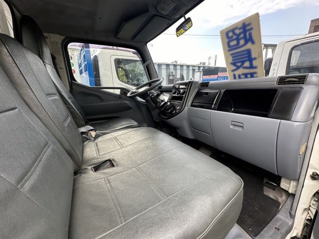14.5 尺 / 全車 保固 + 原鈑件 保證 / 認證 / 已升載重 5 噸【貨車專賣店】可全貸-送尾門  第2張相片