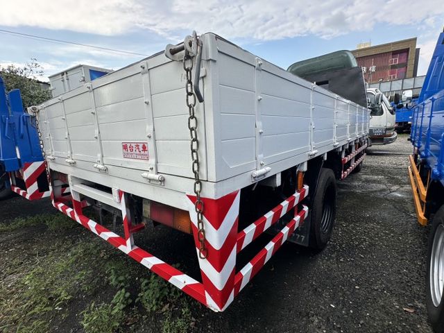 14.5 尺 / 全車 保固 + 原鈑件 保證 / 認證 / 已升載重 5 噸【貨車專賣店】可全貸-送尾門  第5張相片