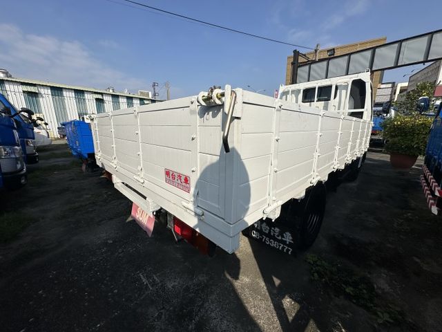 11.6尺/ 認證/全車保固 3 個月 / 已升載重 5 噸 / 原鈑件保證【貨車專賣店】可全貸-送尾門  第4張相片