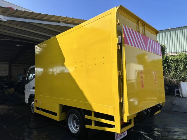 履約  3 萬公里 保證 / 正 5 噸  11尺半  箱內高 185 cm /認證/ 全車 保固 1 年 / 双缸尾門  第2張相片