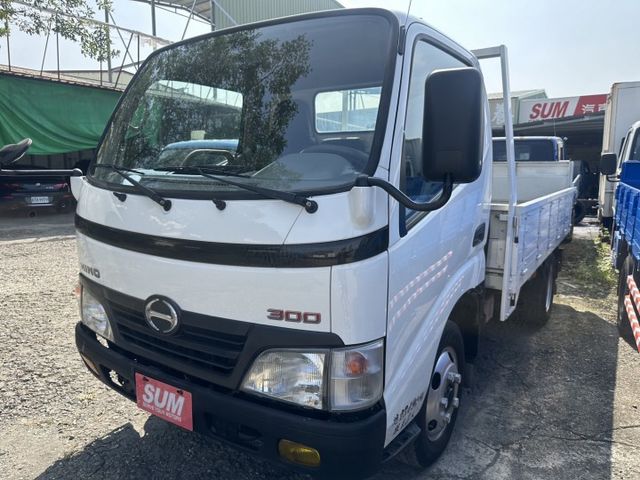 双節 尾門 / 全車 保固 3 個月/ 已升載重 5 噸 / 原鈑件 +冷氣【 貨車專賣店 】可全額分期-免設定費  第1張相片