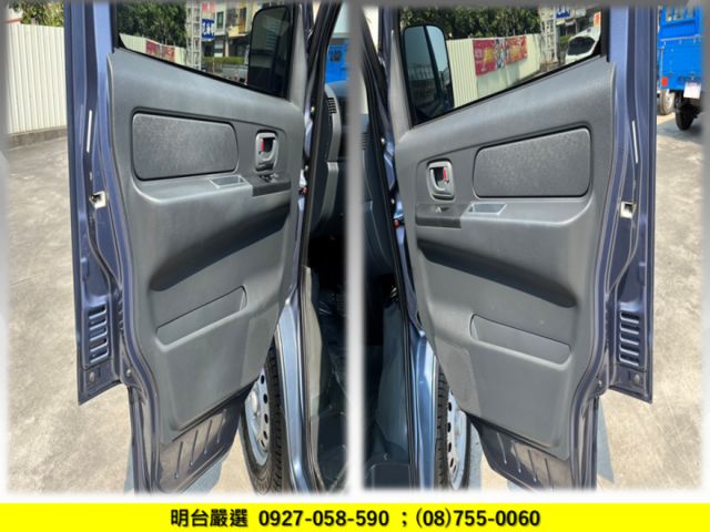 自排--2022型 /全車 2 年 保固 / 認證車 / 2021年11月 出廠  /  定速 +循跡【貨車專賣 店】  第9張相片