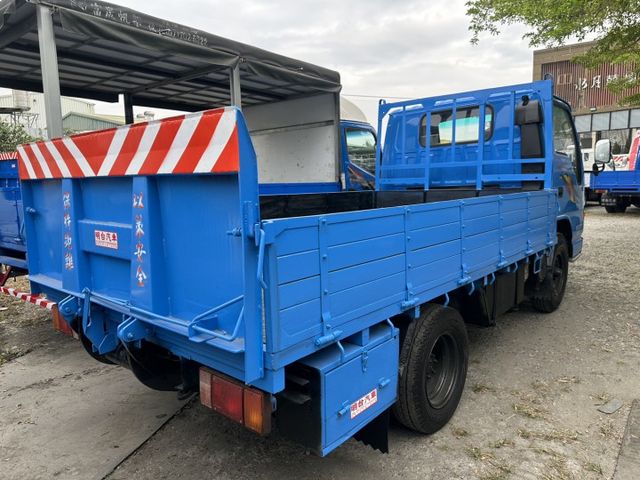 全車 保固 3 個月 /  原鈑件保證  /  尾門 搖控 / 冷氣很冷【 貨車專賣店+ 保修廠 】全場100多輛貨車  第5張相片