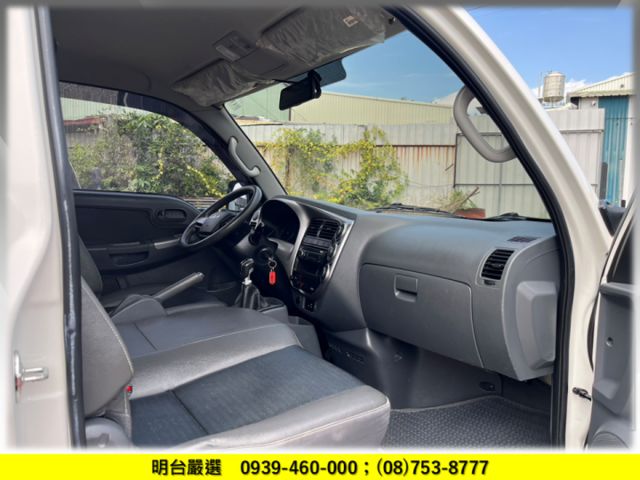 全車 原鈑 原漆/ 履約 保固 1 年【貨車 專賣店 +附設 保修廠】可  低利 分期 --不收設定費  第5張相片