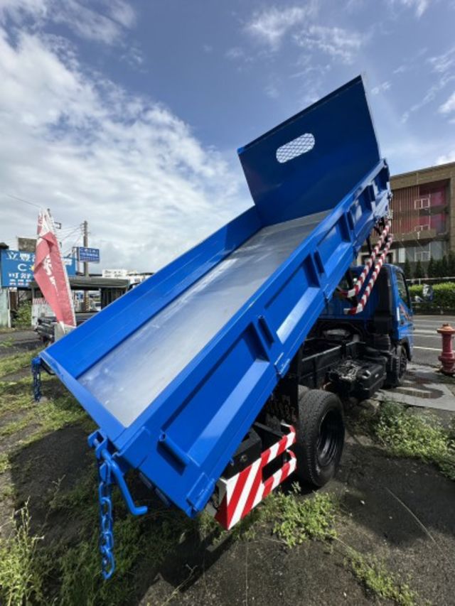 11.6尺【 全新  傾卸斗 】已升載重 5 噸/ 全車 保固 + 原鈑件【貨車 專賣店】全額 低利分期  第3張相片