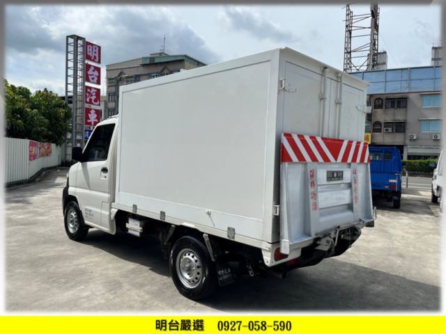 履約 5 萬公里 保證 + 認證車/ 全車 保固 2 年/ 搖控 電動 尾門【 貨車 專賣店 】 可全額分期  第3張相片